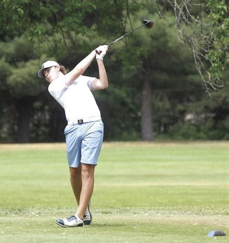 State golf: Eastview leads Class 3A boys team competition after Day 1; McCauley, VanArragon battle again for girls title